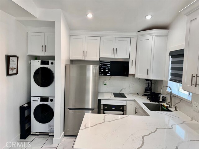 Building Photo - 7013 Bellaire