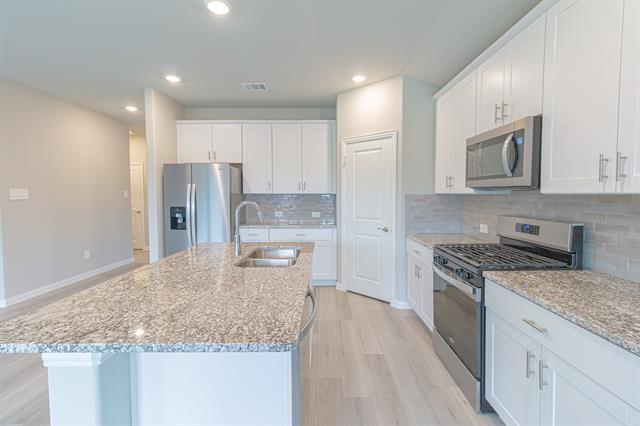 Building Photo - 2216 Dunbar Dr