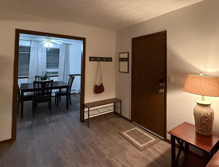 Building Photo - 8421 Colwyn Ct