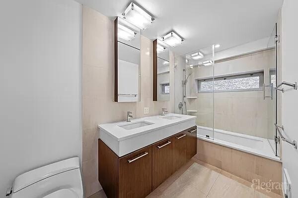 Building Photo - 39 E 29th St