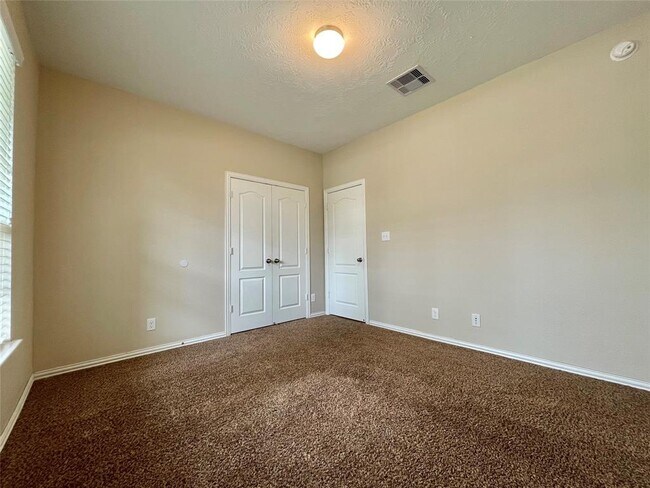 Building Photo - 107 Long Meadow Ct