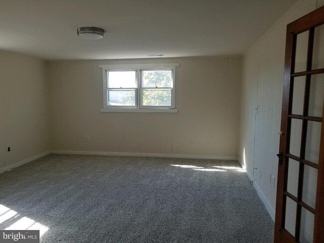 Building Photo - 3890 Glymont Crest Rd