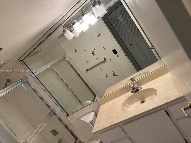 Building Photo - 6575 W Oakland Park Blvd