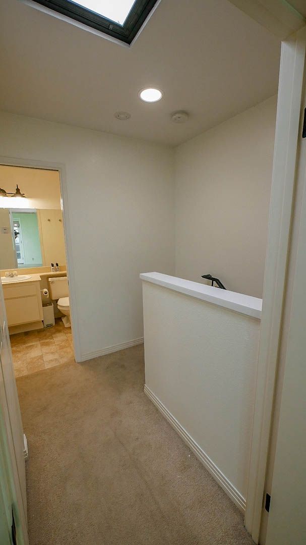 Building Photo - Stylish Sea Colony 3-Level Townhome!