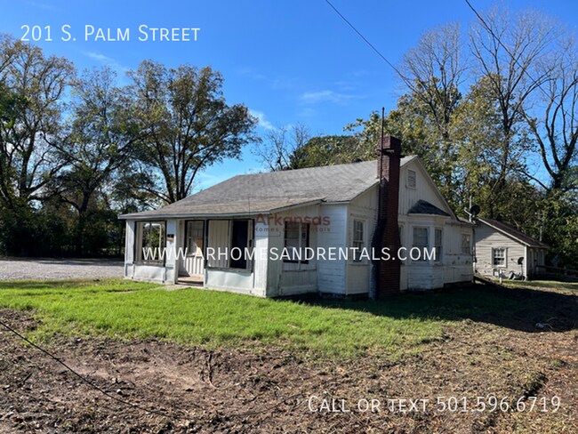 Building Photo - 201 S Palm St