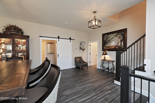 Building Photo - 14000 Glendower Dr