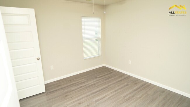 Building Photo - 5494 SE 91st St