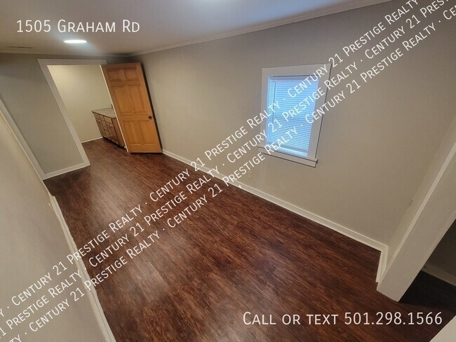Building Photo - 1505 Graham Rd
