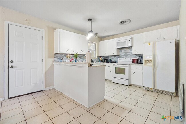 Building Photo - 1820 Gaynor Dr