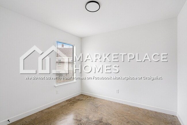 Building Photo - 1373 Cooper St