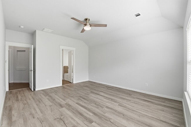 Building Photo - 12411 Southern Trail Ct