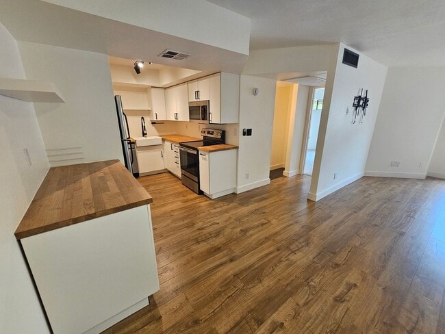Building Photo - 2228 N 52nd St