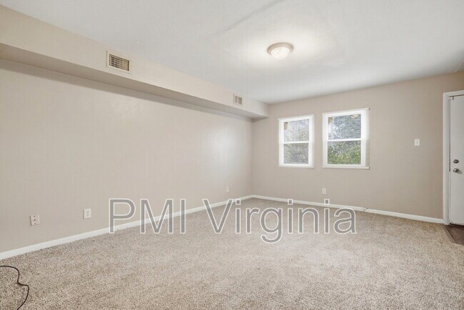 Building Photo - 4209 Dunning Rd