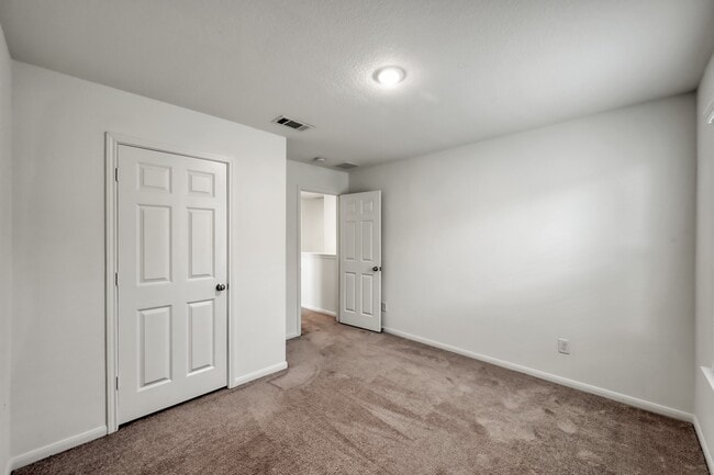 Building Photo - 7314 Madison Cmns Ln