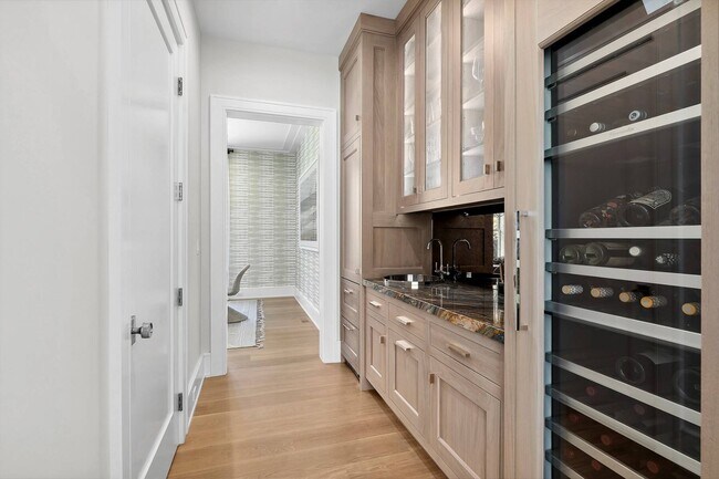 Building Photo - 173 Ferry Rd