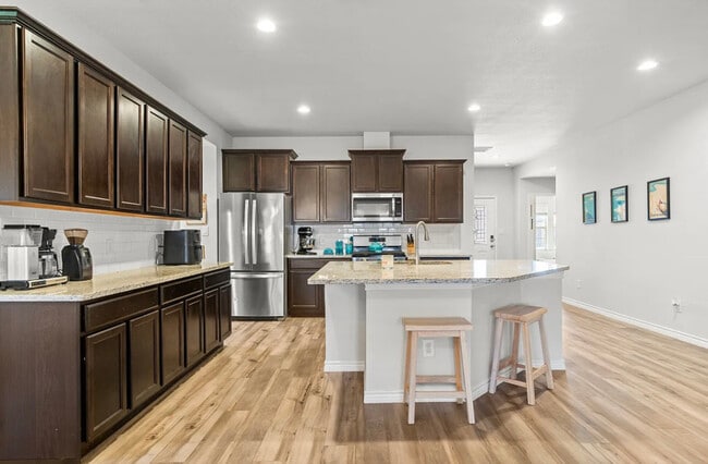 Building Photo - 7302 Star Gazer Dr