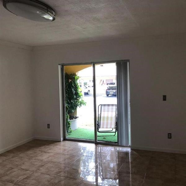 Building Photo - 5560 NW 61st St