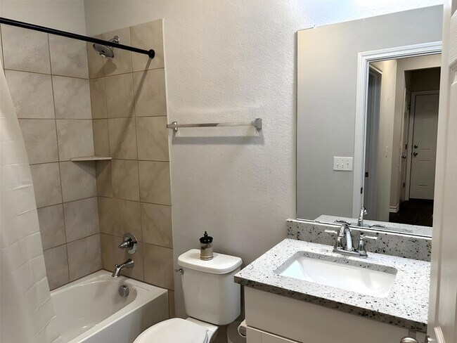 Building Photo - 729 Aliso Trail