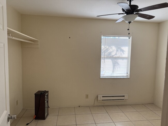 Building Photo - Queen Street Apartments