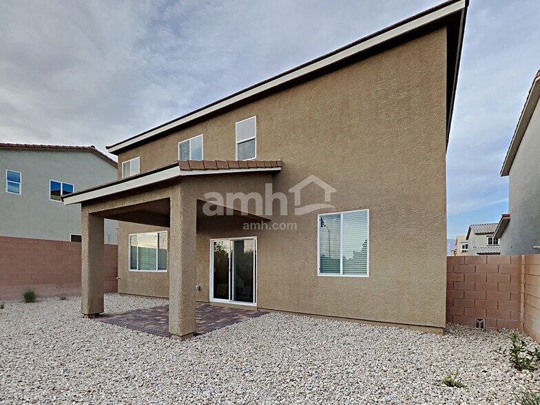 Building Photo - 715 Terrain Star Ave