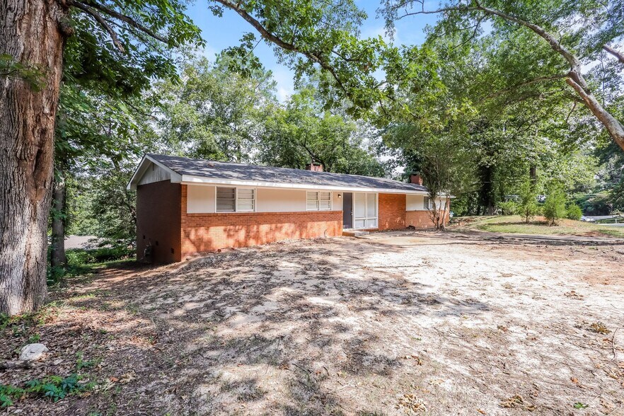 Building Photo - 3965 Mosley Dr