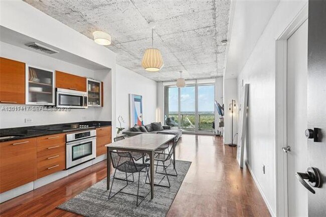 Building Photo - 3470 E Coast Ave