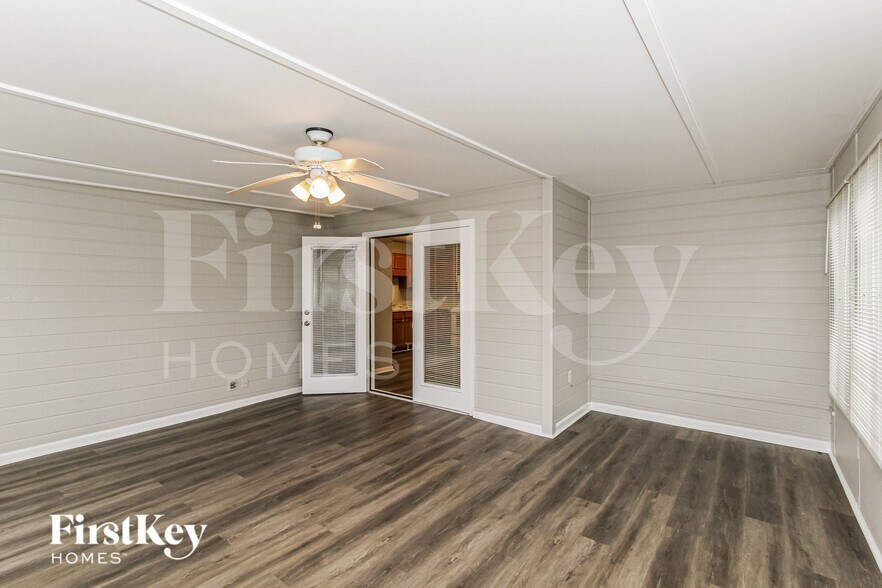 Building Photo - 2004 Plantation Pkwy