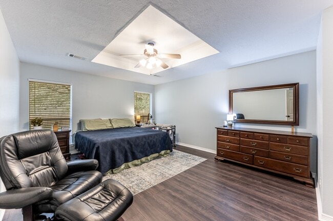 Building Photo - 3658 Redbud Ln