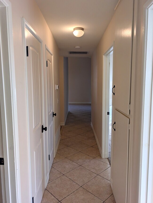 Building Photo - 27124 Cabrera Ave