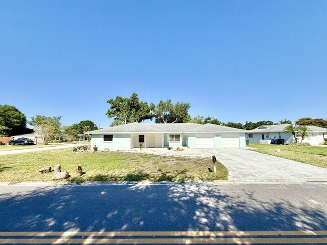 Building Photo - 4440 Maceachen Blvd