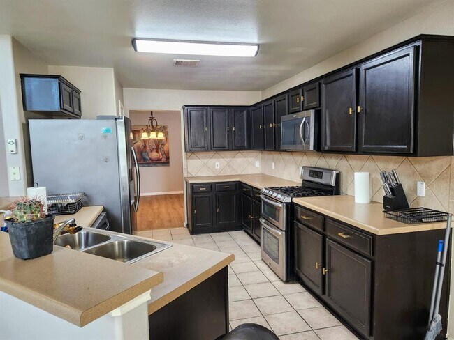 Building Photo - 206 Pheasant Ridge Dr