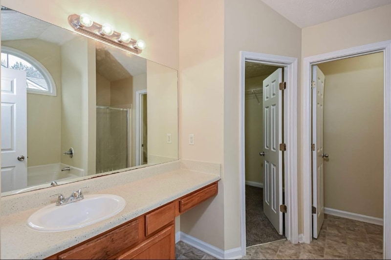 Building Photo - 7133 Copperbend Ct SE