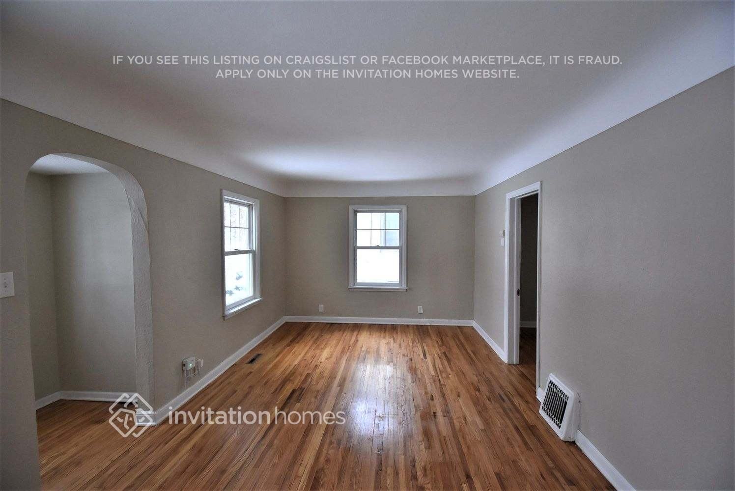 Building Photo - 1612 St Albans St N