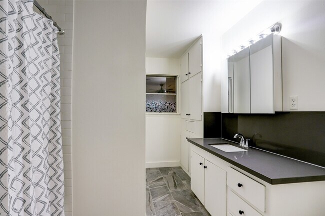 Building Photo - 3611 Galway Ln