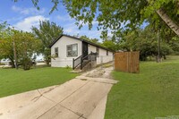 Building Photo - 928 Hedges St