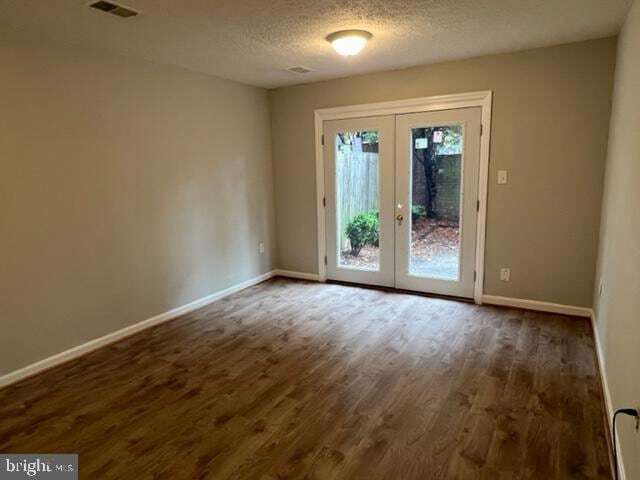 Building Photo - 1400 Admiral Dr