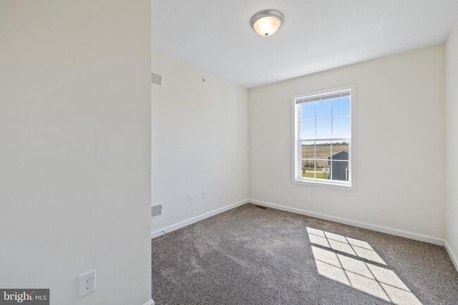 Building Photo - 2101 Sienna Ct