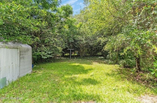 Building Photo - House