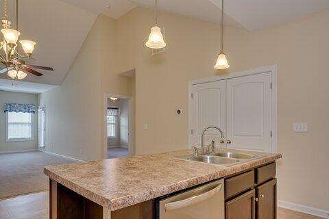 Building Photo - 929 Erika Ln