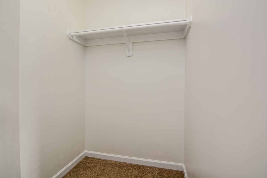 Building Photo - 650 Ganyard Farm Way, 43