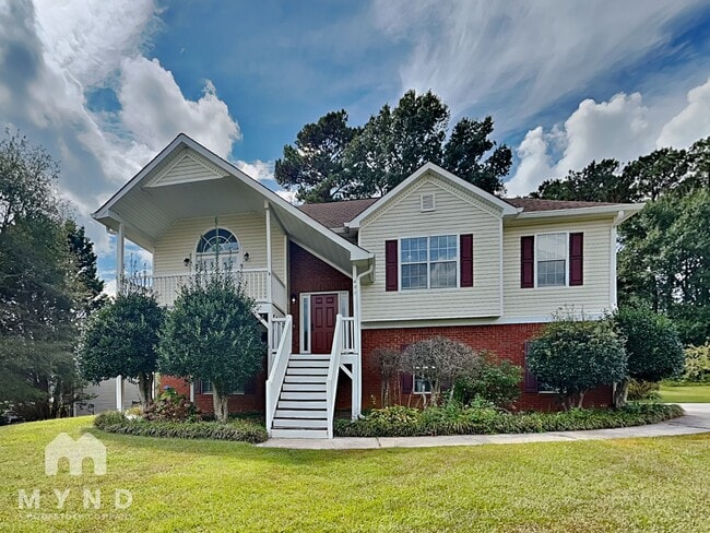 Building Photo - 495 Princeton Dr