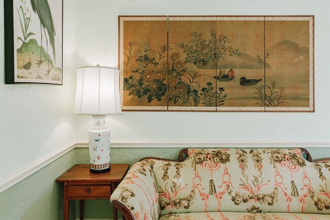 Building Photo - 519 28th St