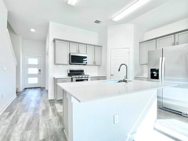 Building Photo - 7925 Linnie Ln