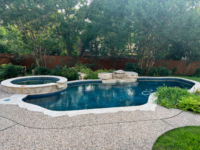 Building Photo - 1631 Thrush Ct Cir