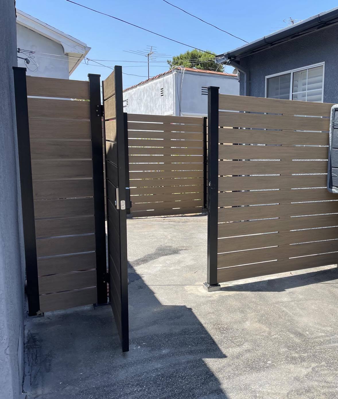 private patio - 3412 Pearl St