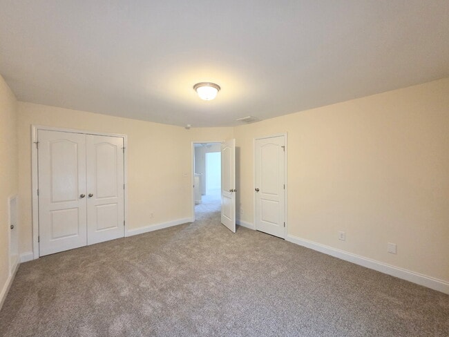 Building Photo - Beautiful Wilmington Floor Plan In Wedgefi...