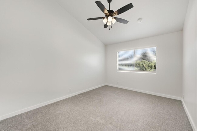 Building Photo - 709 Copper Dr
