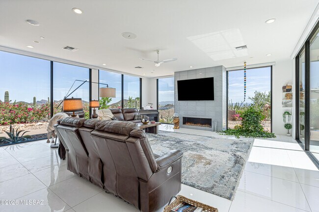 Building Photo - 7274 W el Camino del Cerro