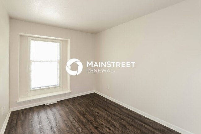 Building Photo - 3 Bedroom Pet-Friendly Home in Lees Summit...