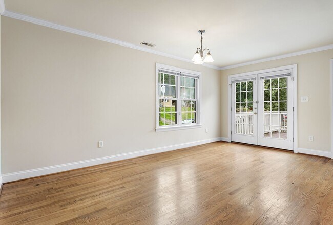 Building Photo - BEAUTIFUL NEWER SINGLE FAMILY HOME NEAR VCU
